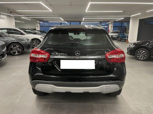 MERCEDES-BENZ GLA 180 1.5 d 110 CV Business