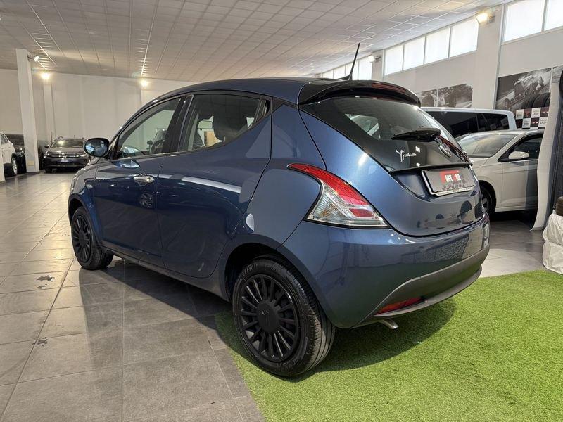 Lancia Ypsilon Ypsilon 1.0 FireFly 5 porte S&S Hybrid Silver