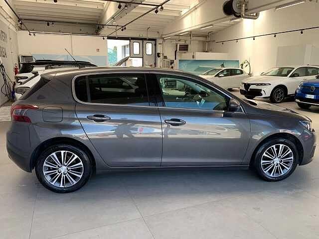 Peugeot 308 BlueHDi 130 S&S EAT8 Allure