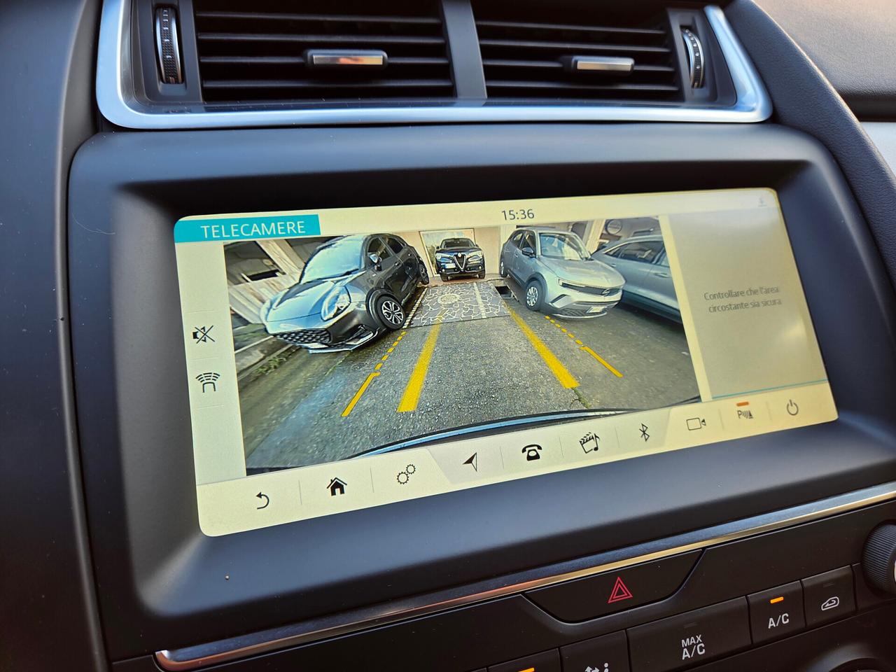 Jaguar E-Pace 2.0D 180 CV AWD aut. R-Dynamic S