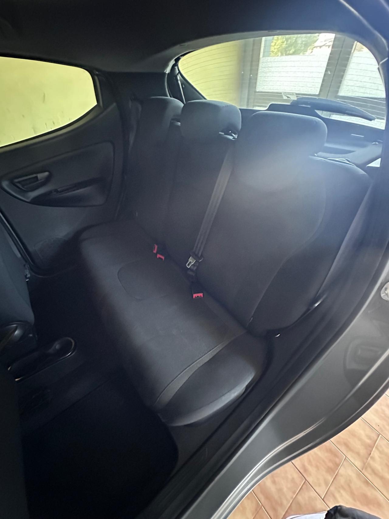 Lancia Ypsilon 1.2benz. Platinum 76.000km