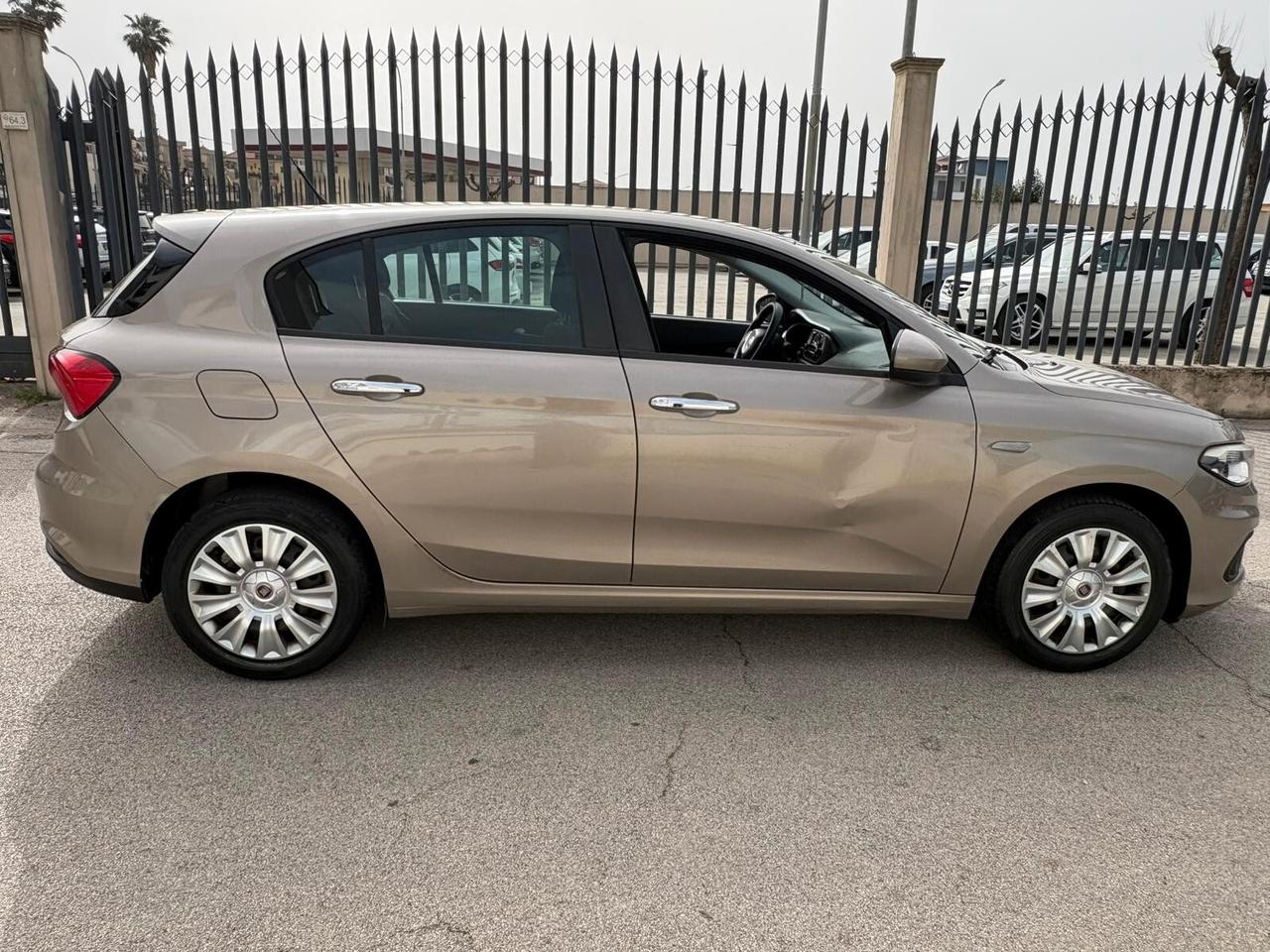 Fiat Tipo 1.4 5 porte Lounge ANNO 2016