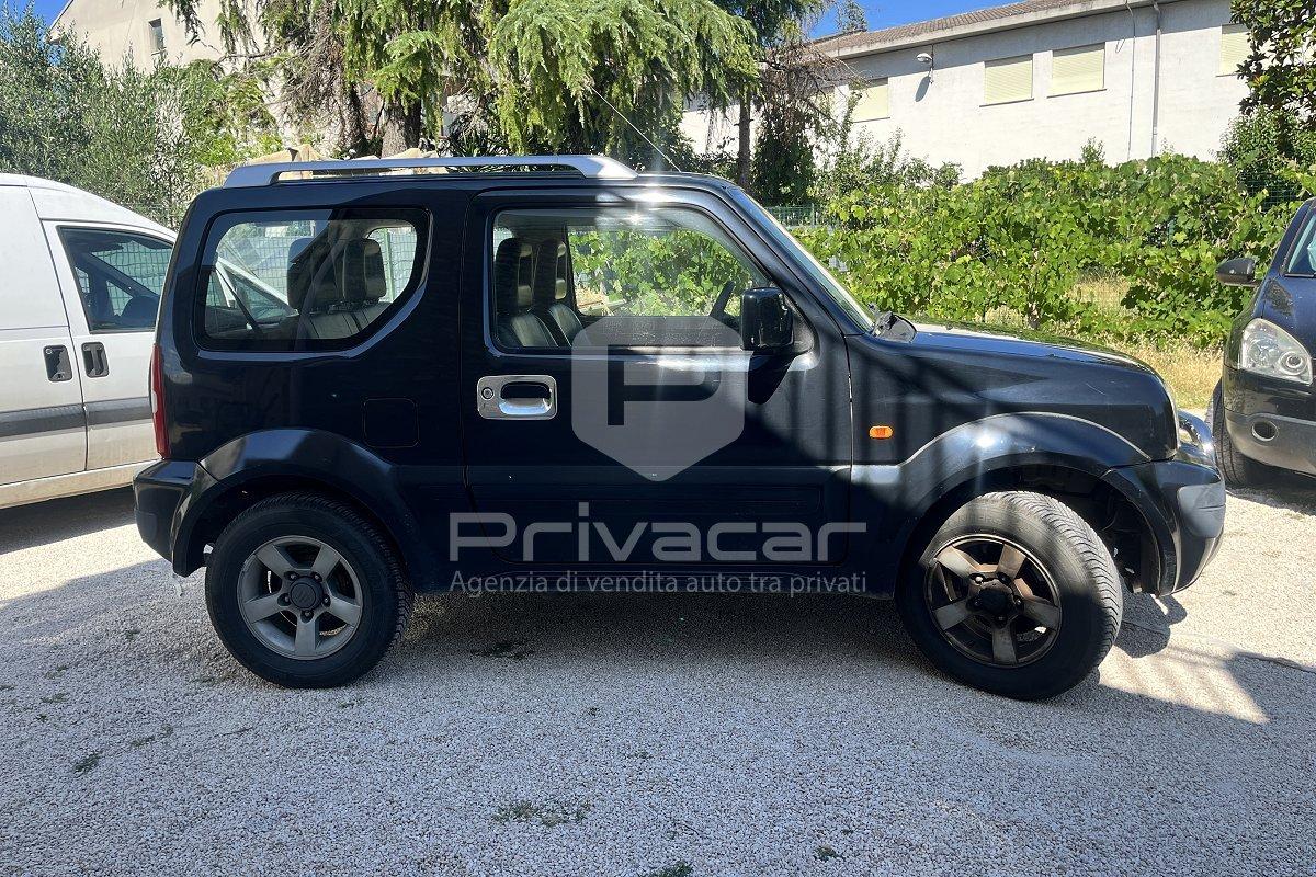 SUZUKI Jimny 1.3i 16V cat 4WD JLX Più