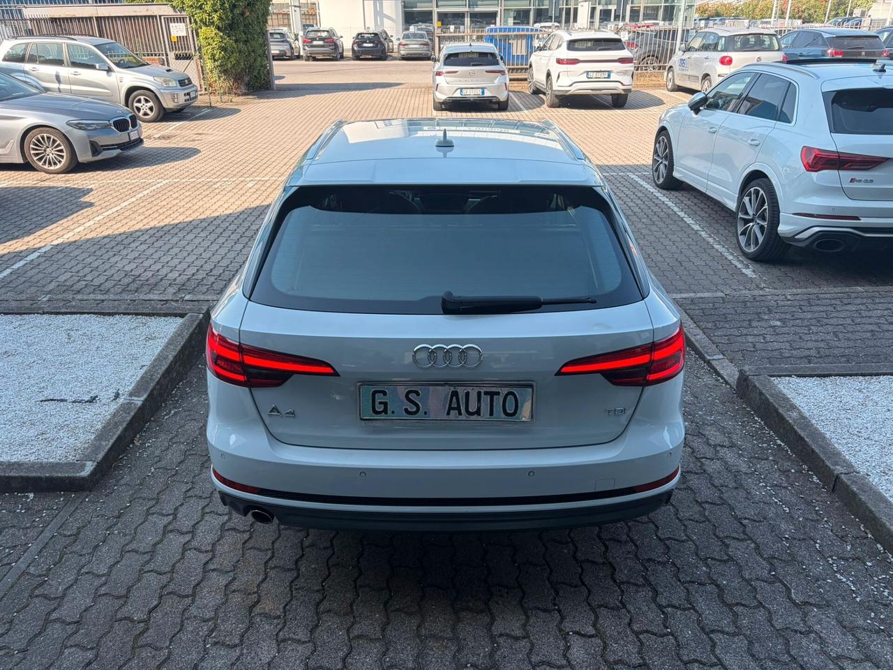 Audi A4 Avant 2.0 tdi ultra S-Line Sport 150cv s-tronic