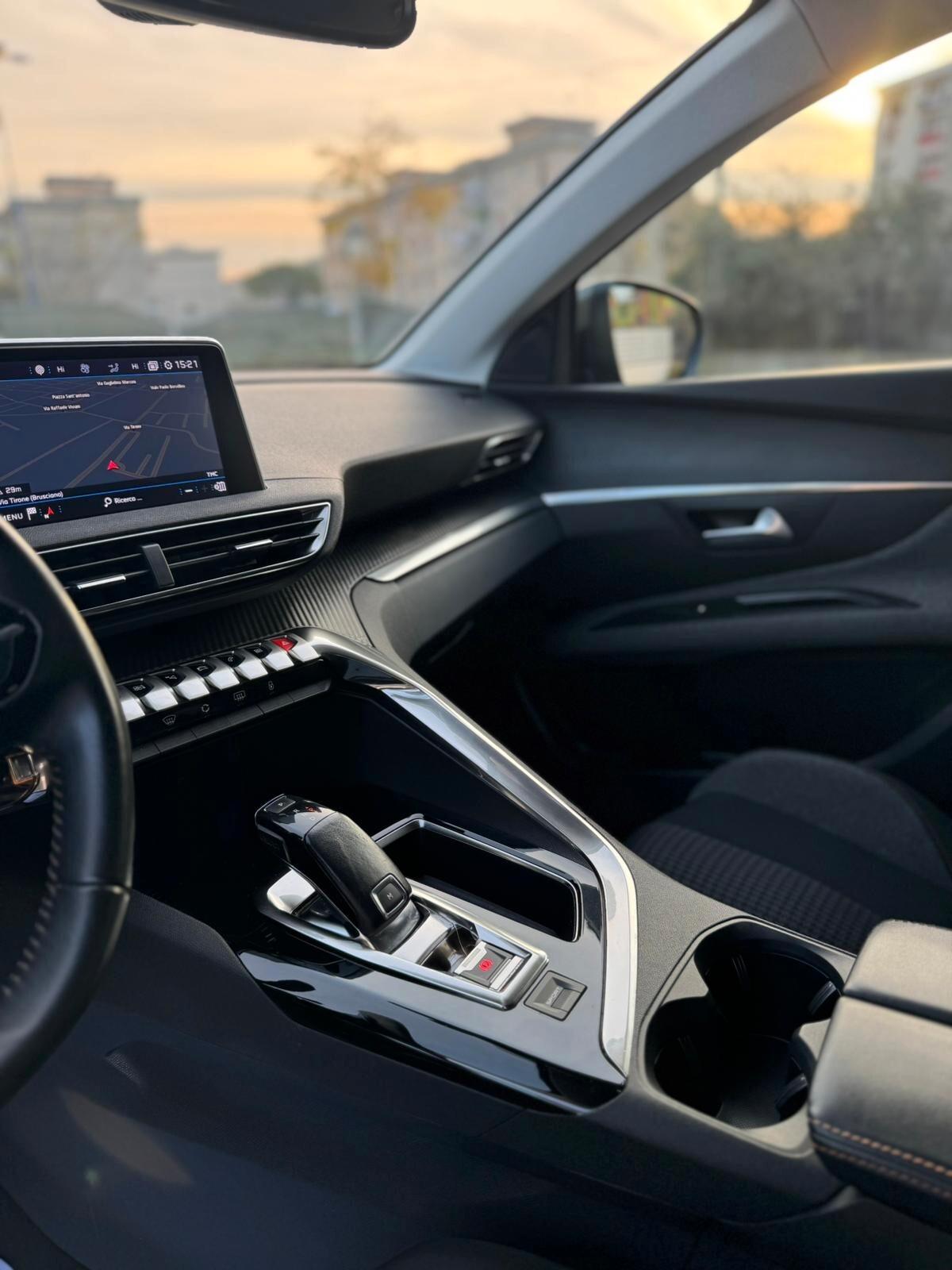 Peugeot 3008 BlueHDi 130 S&S EAT8 Allure