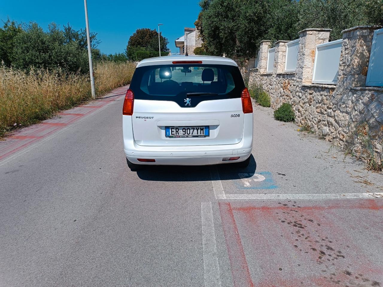 Peugeot 5008 1.6 HDi 115CV Active"accetto permuta"
