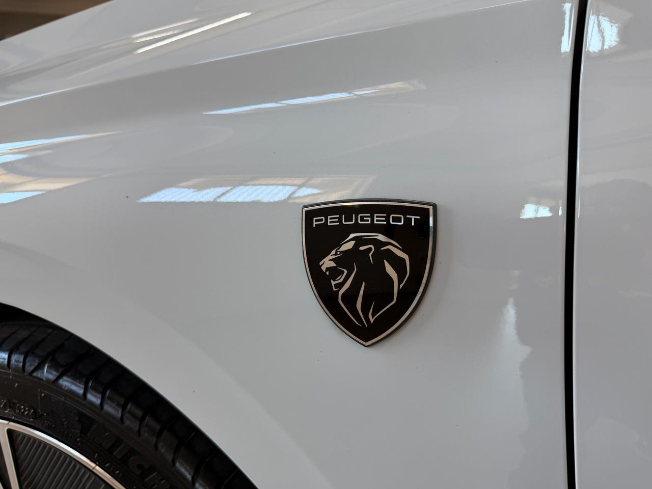 Peugeot 308 Hybrid 145 e-DCS6 SW GT 2025 BIANCO PERLA
