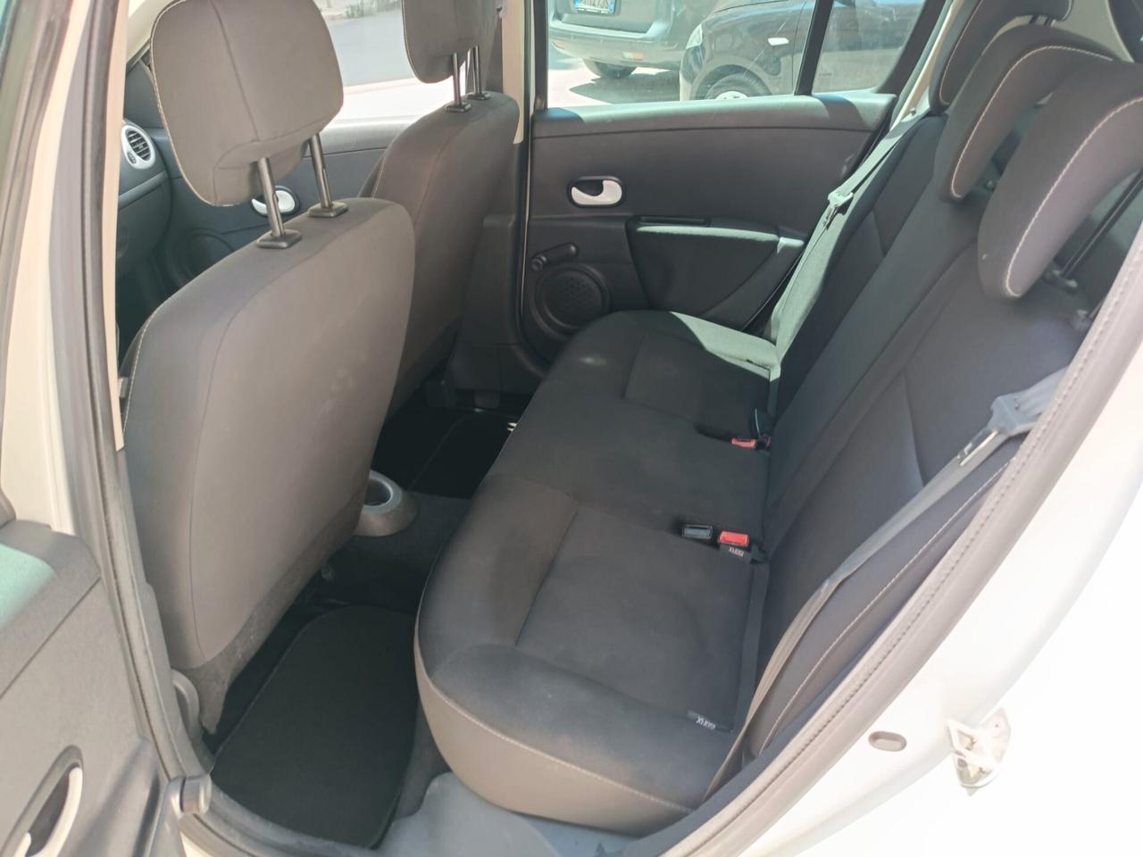 Renault Clio 1.2 16V 5 porte GPL Yahoo!