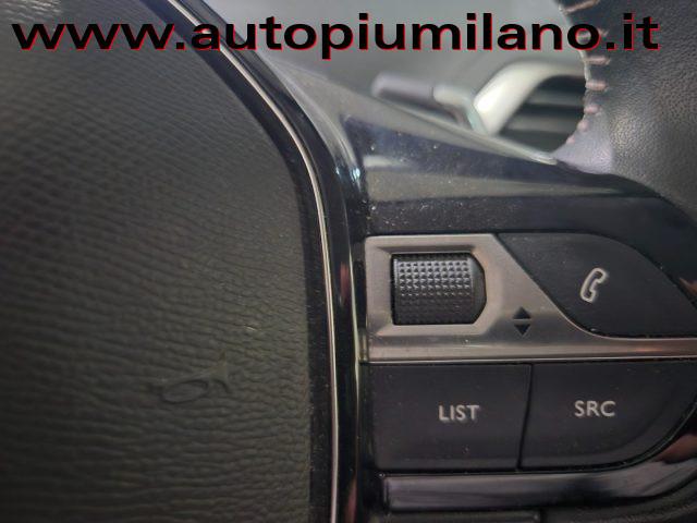 PEUGEOT 5008 BlueHDi 130 S&S EAT8 Active Business