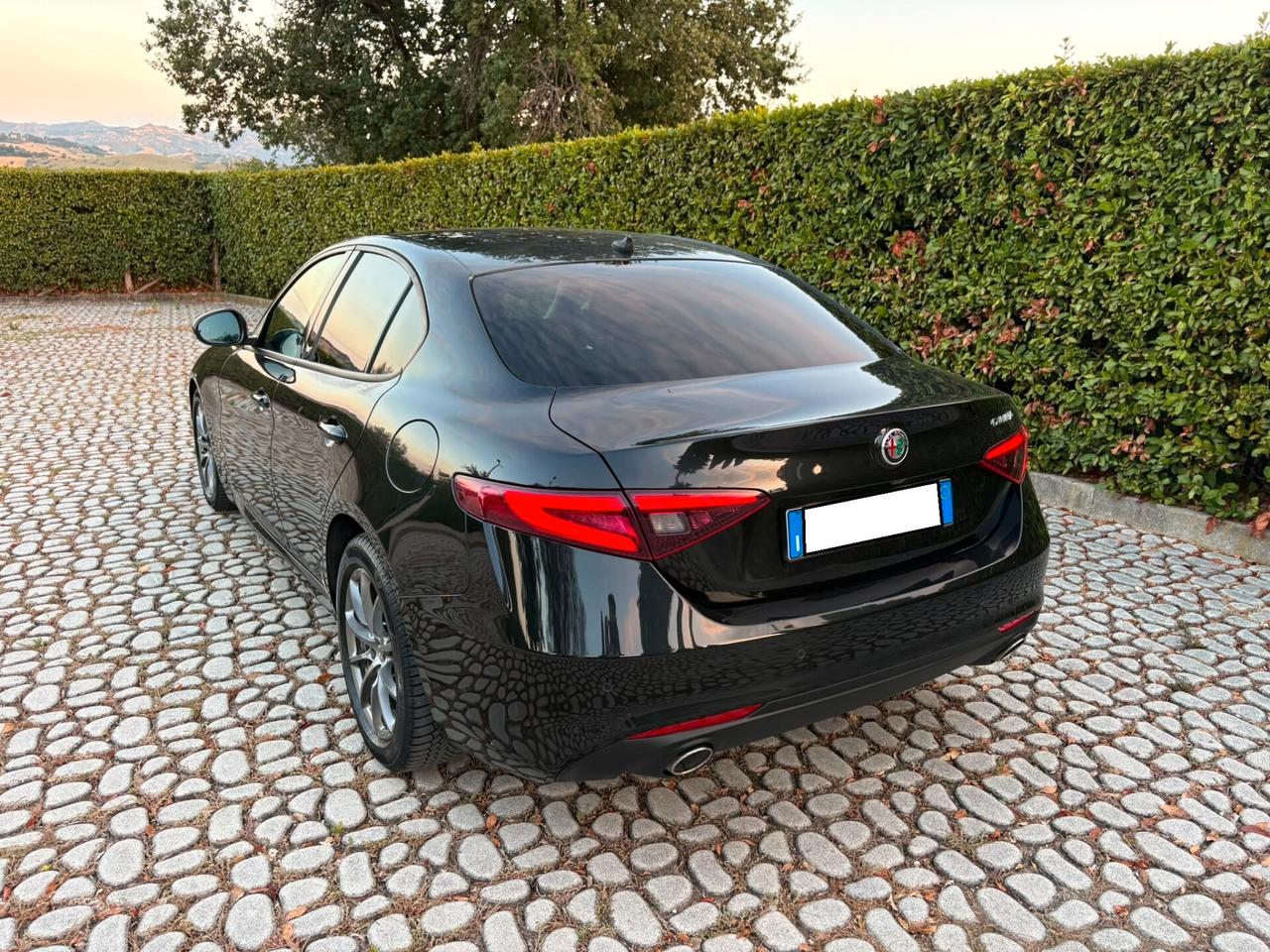 ALFA Giulia 2.2Turbodiesel 180CV 6M Super -08-2018
