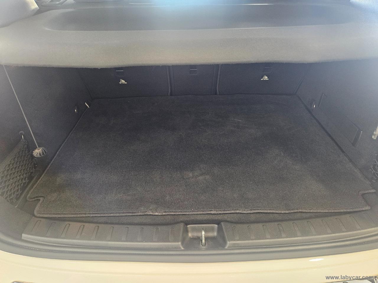 MERCEDES-BENZ GLA 200 d Automatic Premium
