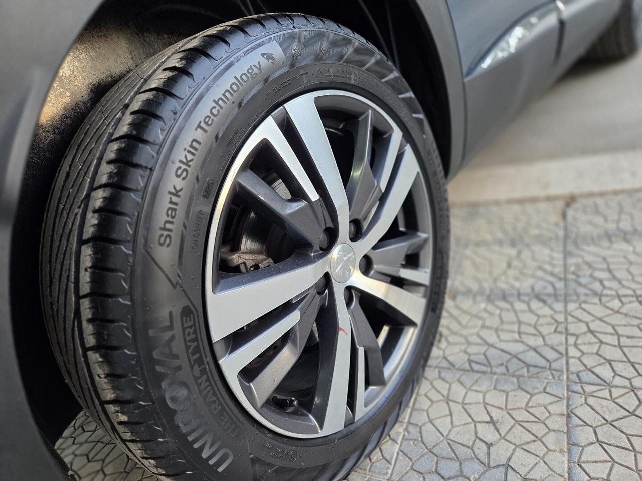 PEUGEOT 3008 BlueHDI 130 EAT8 S&S Allure Pack 2023