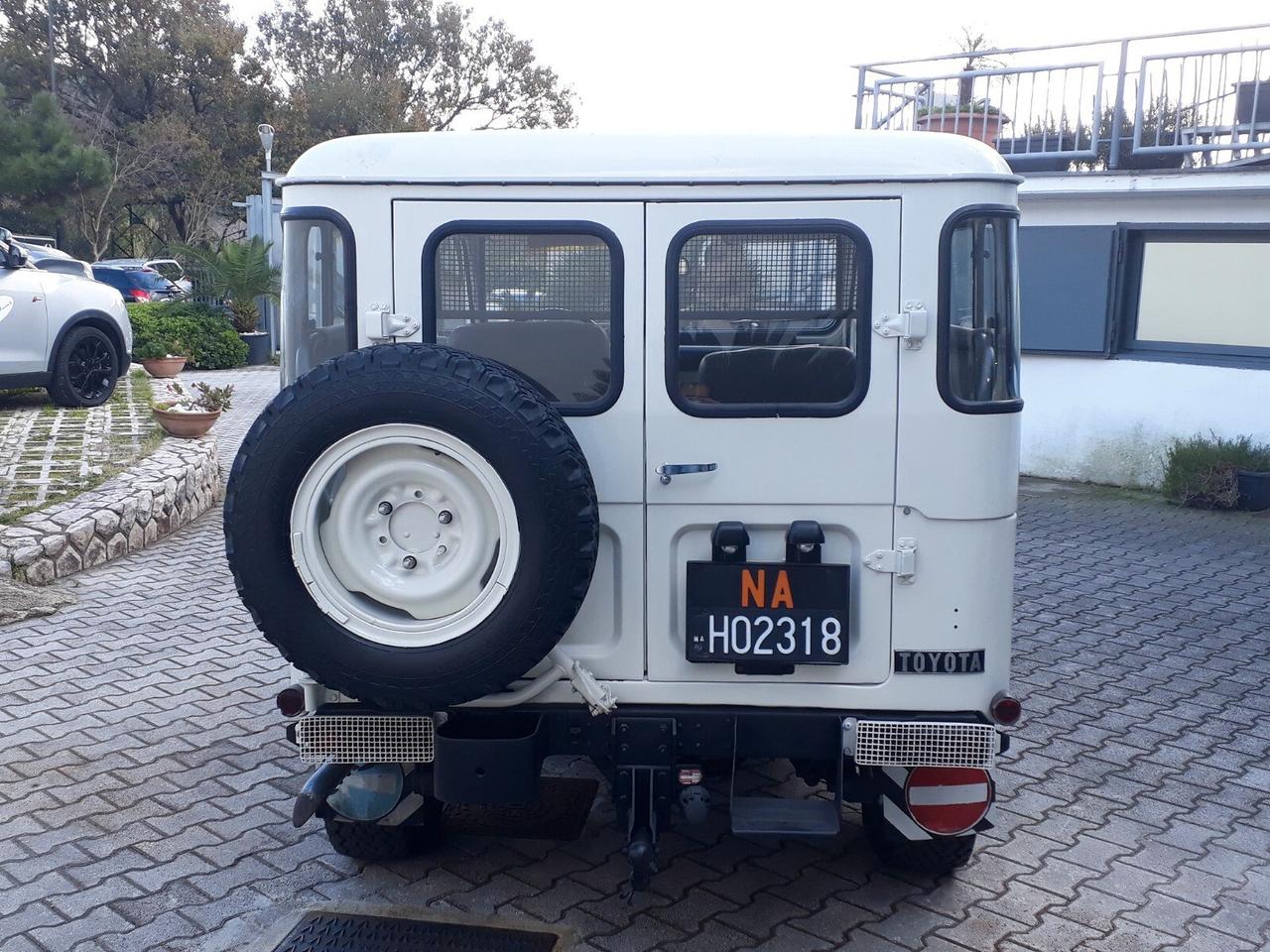 Toyota Land Cruiser BJ42