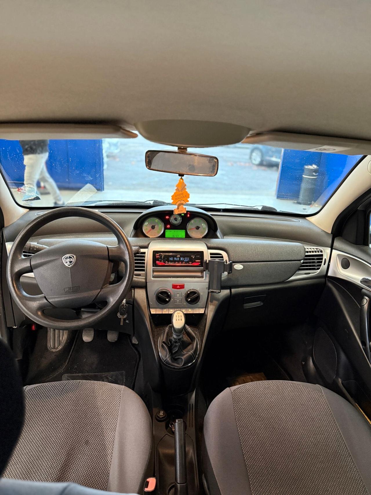 Lancia Ypsilon 1.2 Argento