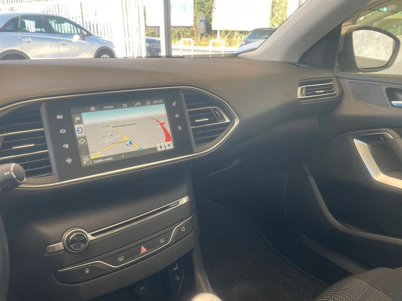 Peugeot 308 BlueHDi 120 S&S Allure