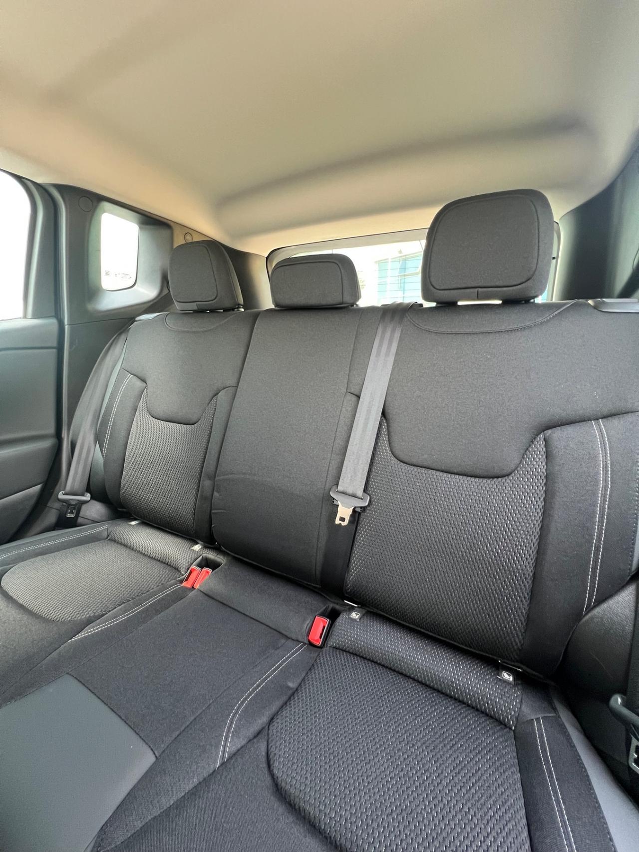 Jeep Renegade 1.5 MHEV Altitude - possibilità noleggio no scoring