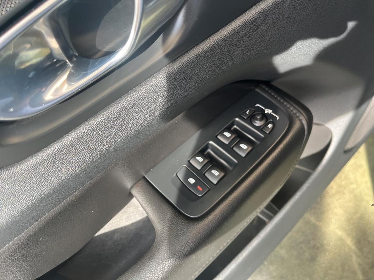 Volvo XC 60 XC60 B5 (d) AWD automatico Ultimate Dark 2022