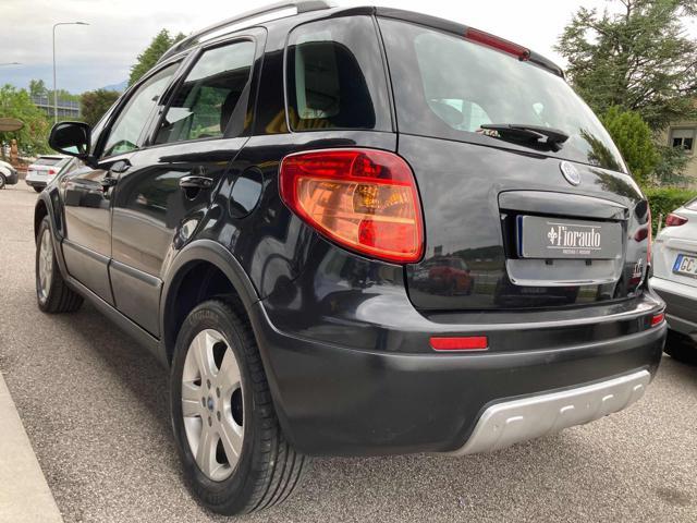 FIAT Sedici 1.9 MJT 4x4 Emotion