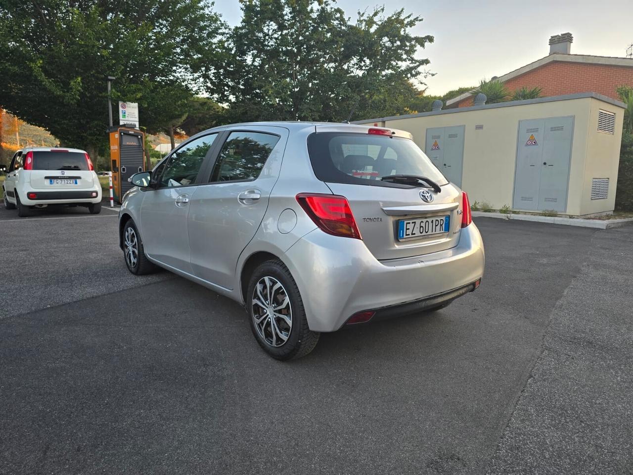 Toyota Yaris 1.5 Hybrid 5 porte Active