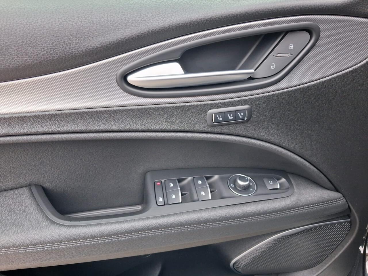 Alfa Romeo Stelvio 2.2 210 CV Q4 4x4 Veloce