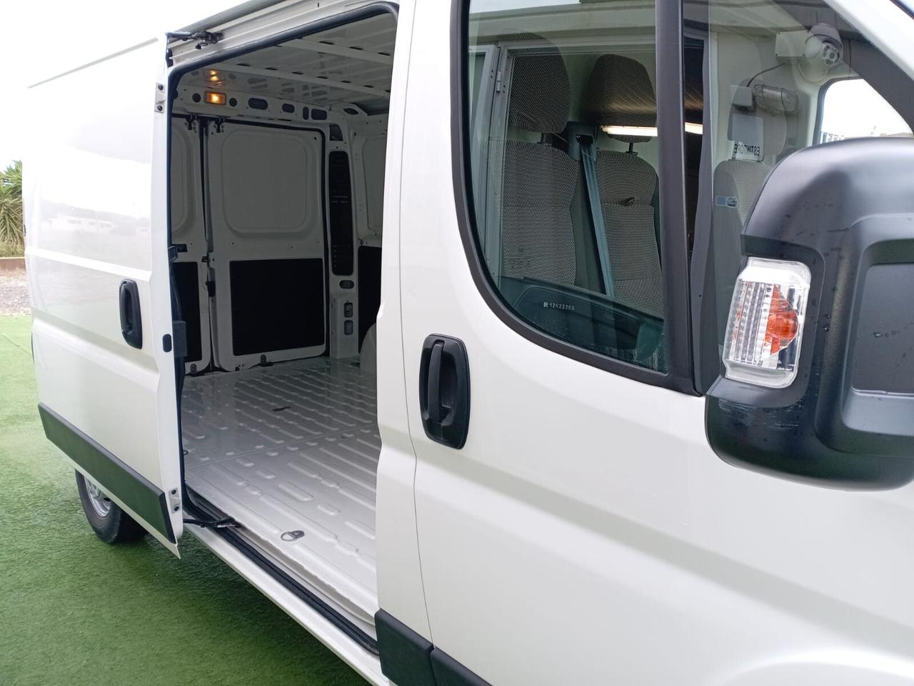 PEUGEOT BOXER FURGONE 3 POSTI