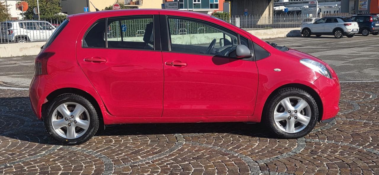 Toyota Yaris 1.3 5 porte