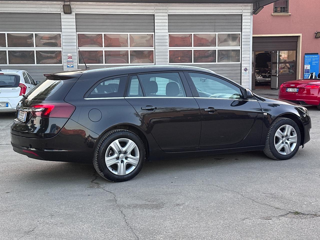 Opel Insignia 1.6 CDTI 136CV Sports Tourer automatico Cosmo