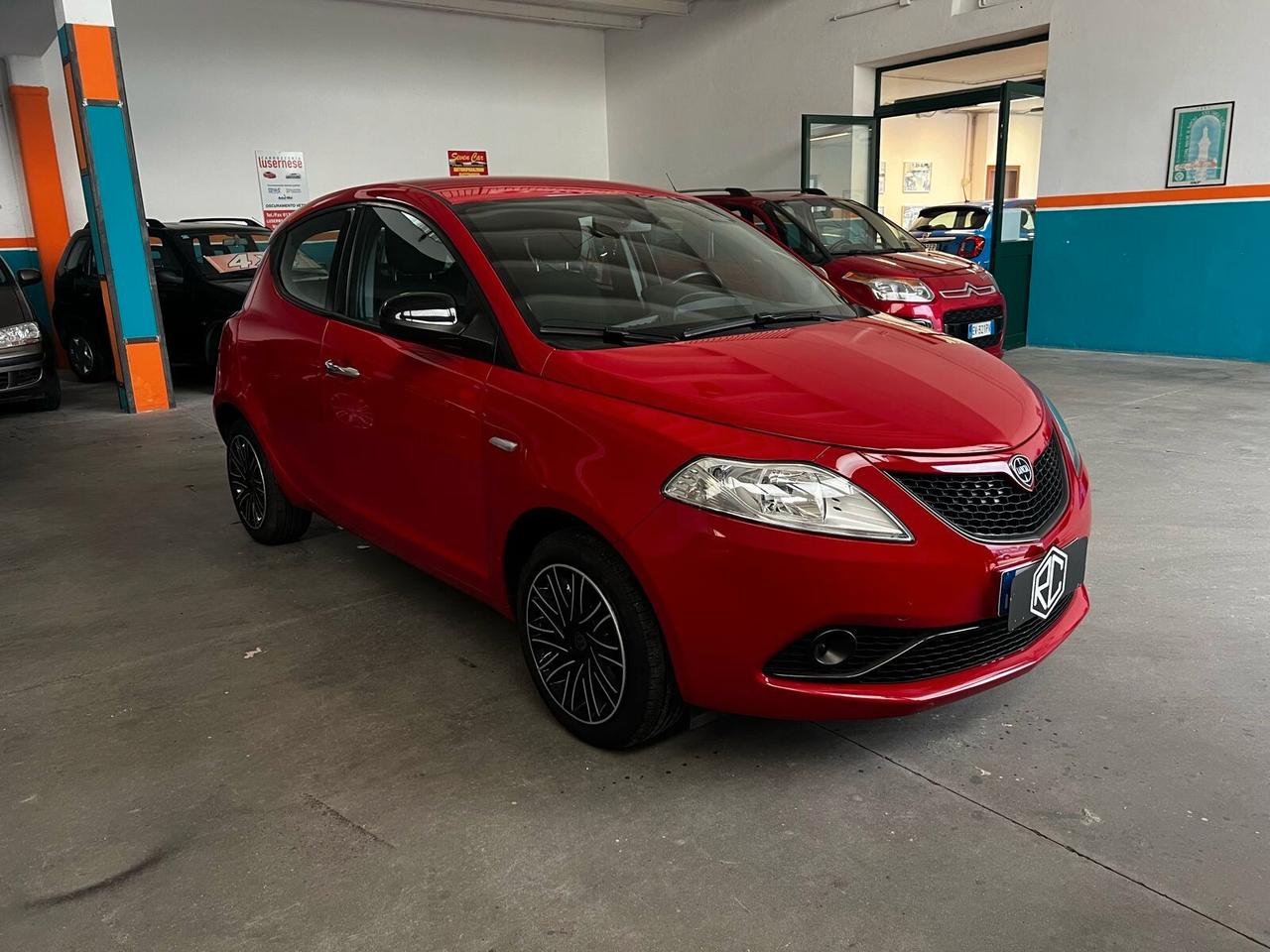 Lancia Ypsilon 1.2 69 CV 5 porte S&S Gold