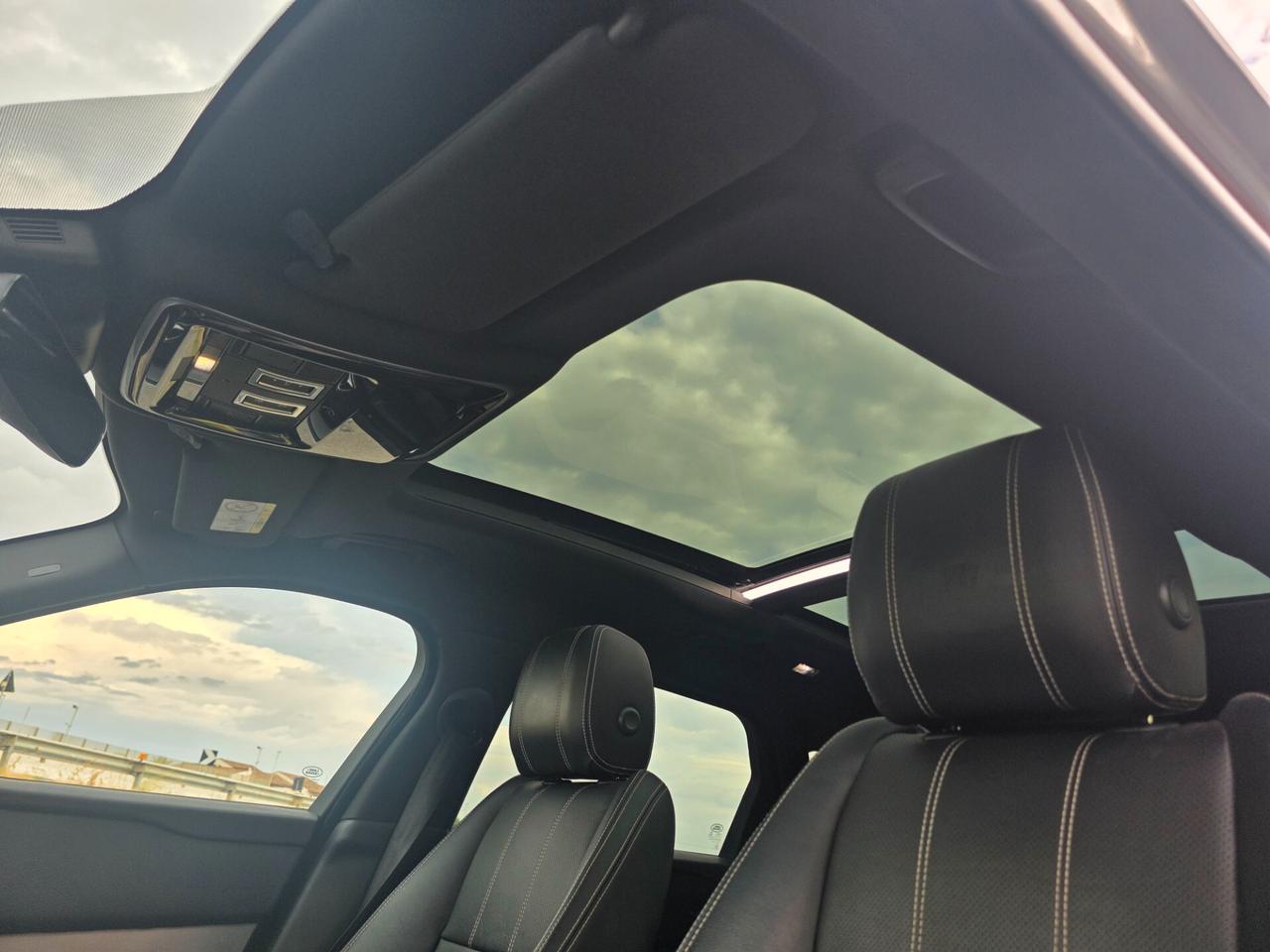Land Rover Range Velar 2.0D I4 240 CV R-Dynamic