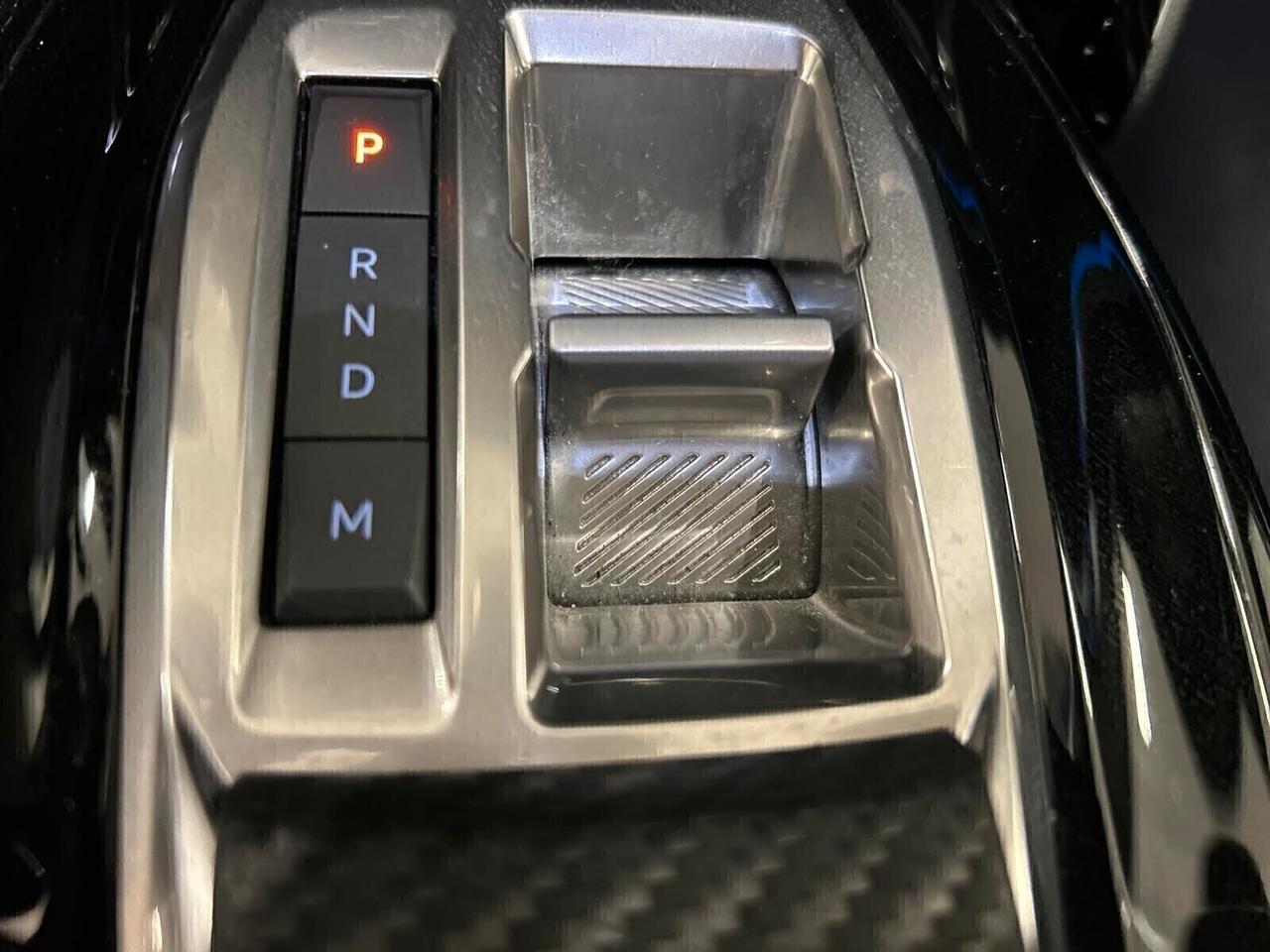 Peugeot 208 GT Hybrid 145 e-DCS6 SPOTICAR