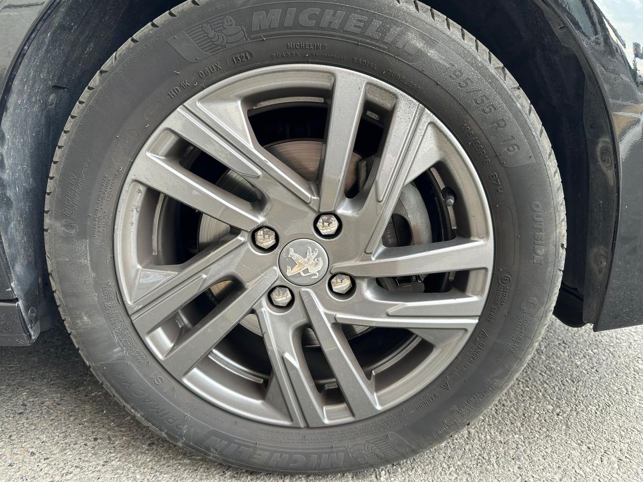 Peugeot 208 Active 1.2 PureTech 100 EAT8 #10644