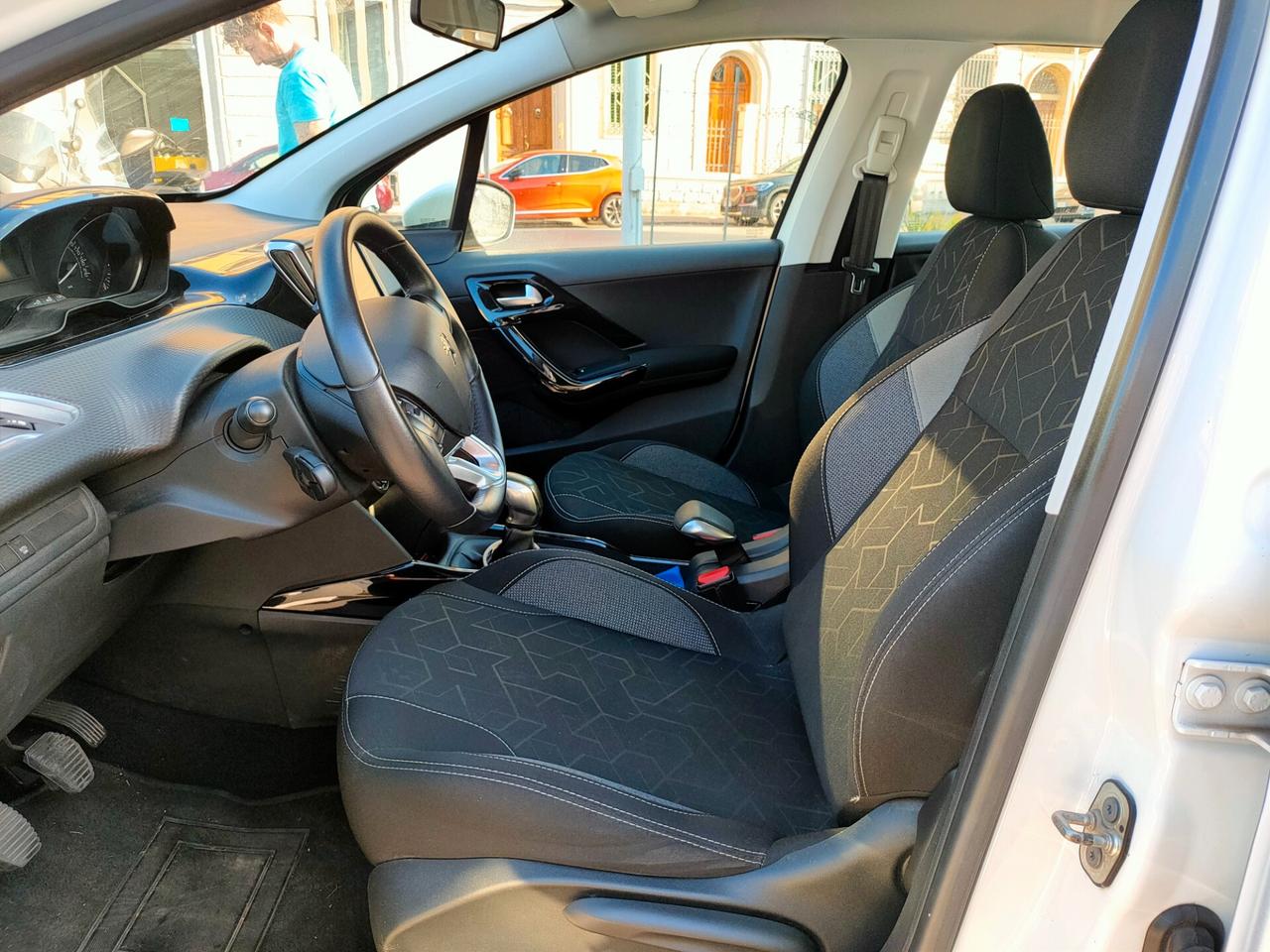 Peugeot 2008 PureTech 82 S&S Active Neopatentati