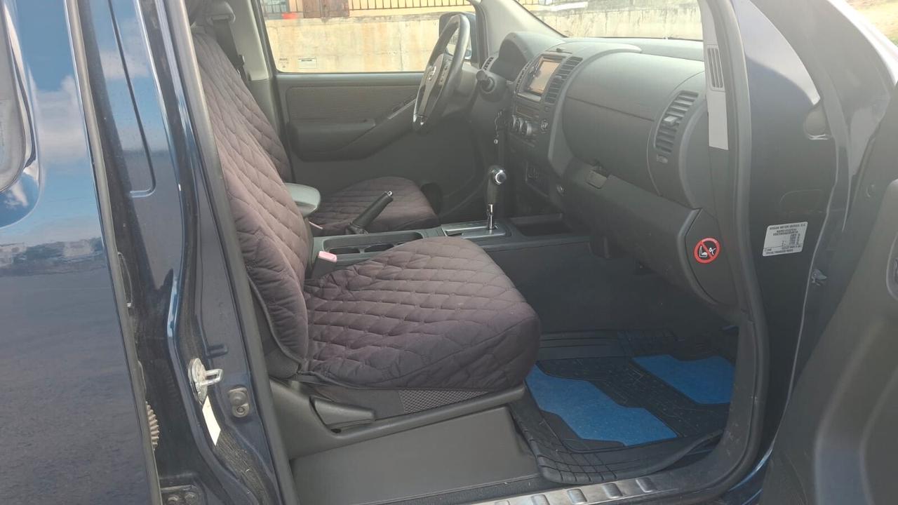 Nissan Navara 2.5 dCi 4 porte Double Cab LE