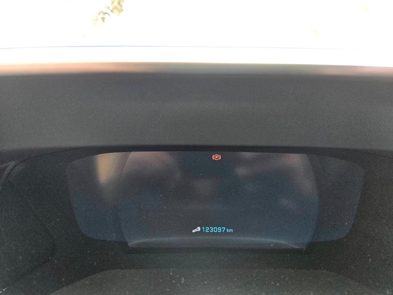 Peugeot 2008 BlueHDi 110 S&S Allure Pack
