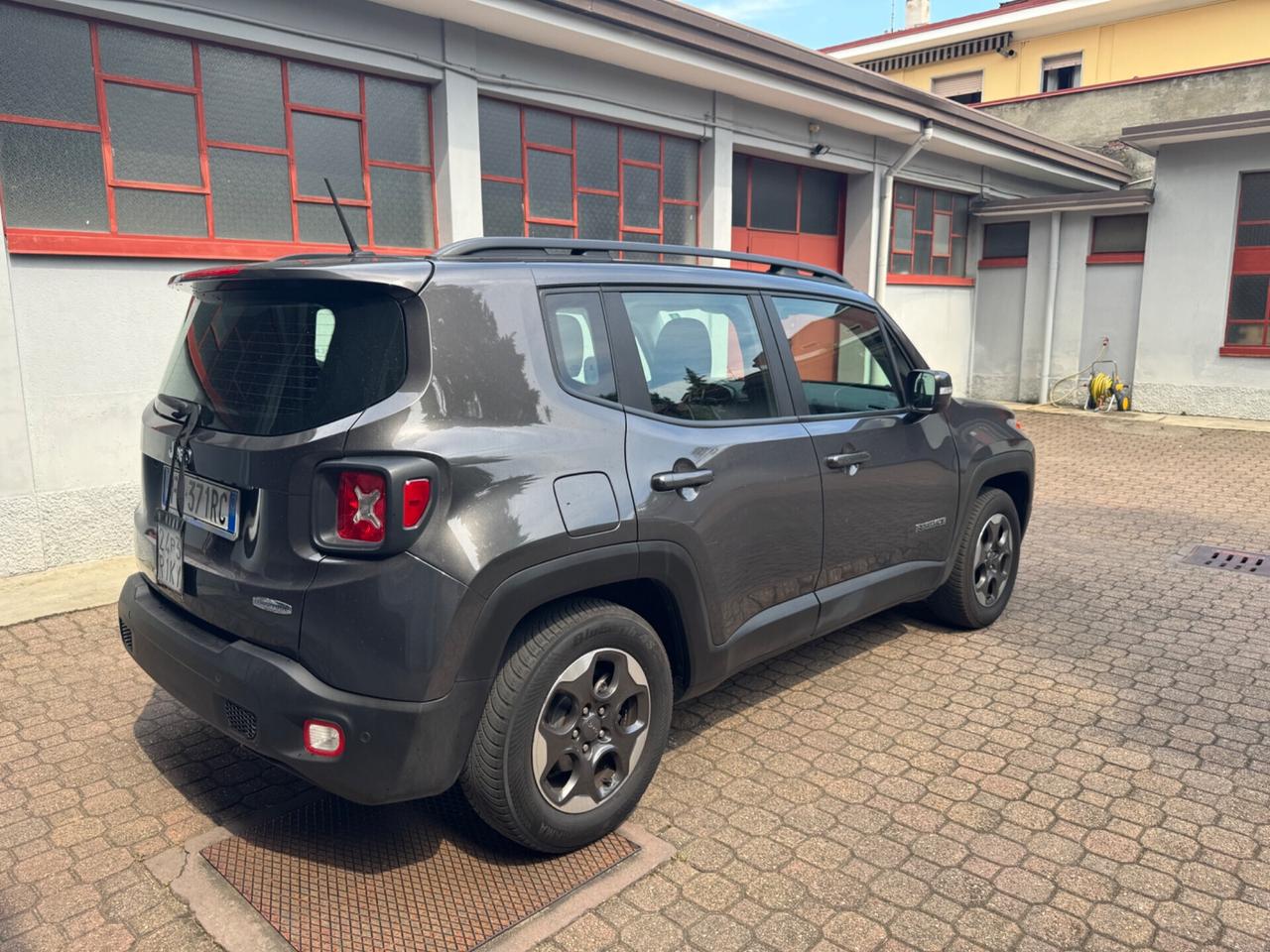 Jeep Renegade 1.6 Mjt Sport