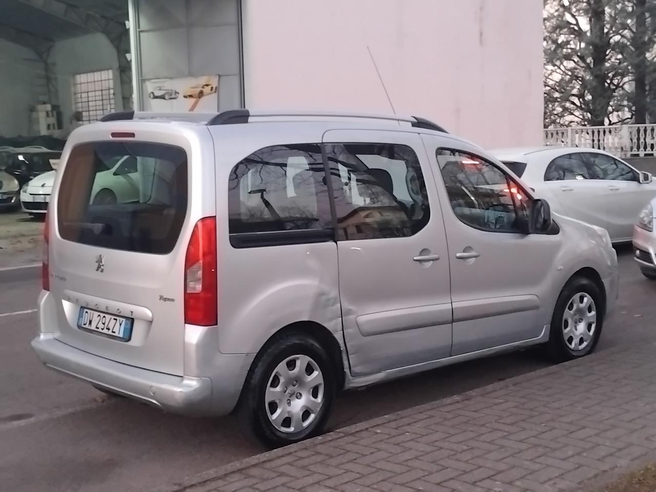 Peugeot Partner Tepee 1.6 HDi 90CV Outdoor 5 POSTI FURGONATO X NEO PATENTATI