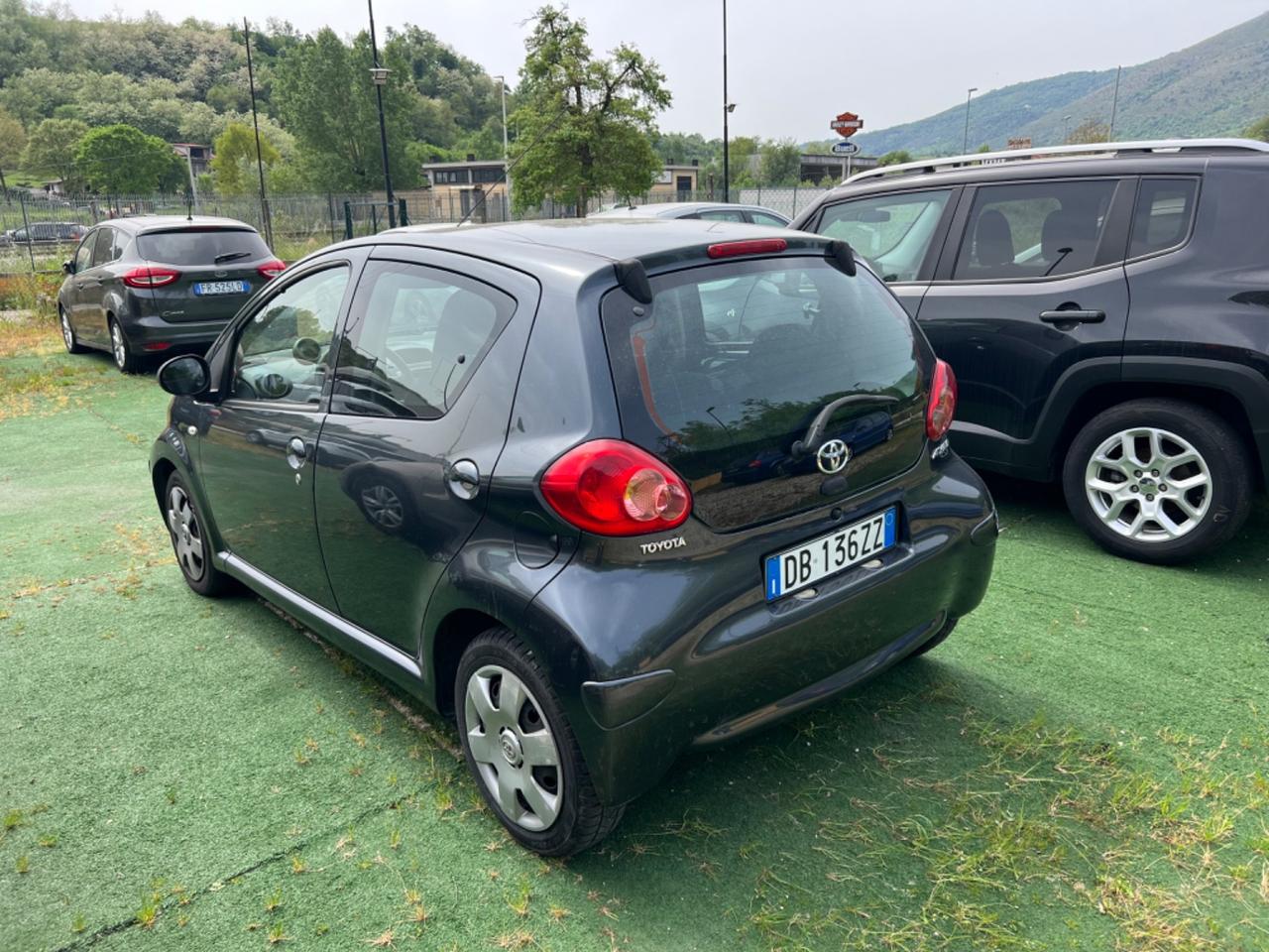 Toyota Aygo 1.0 12V VVT-i 5 porte Sol