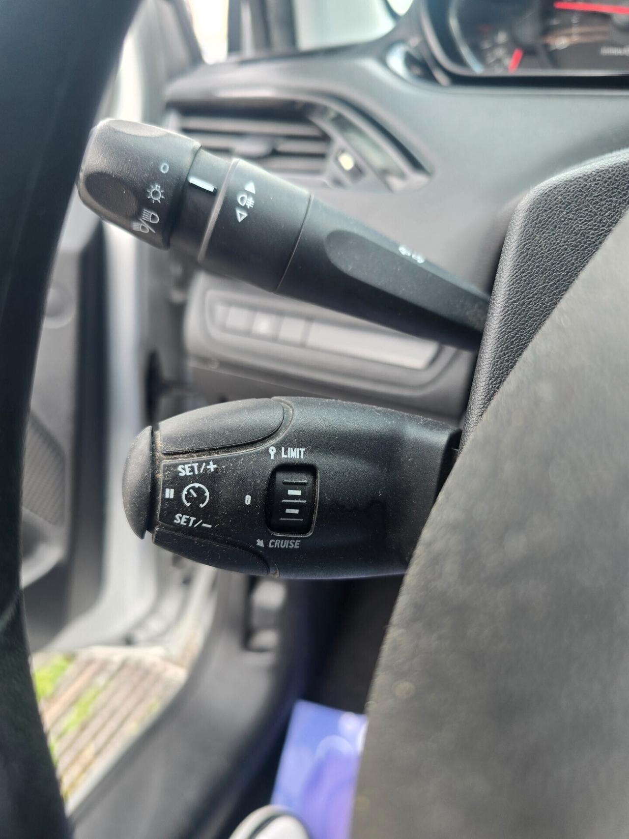Peugeot 208 1.4 HDi 68 CV 5 porte Active