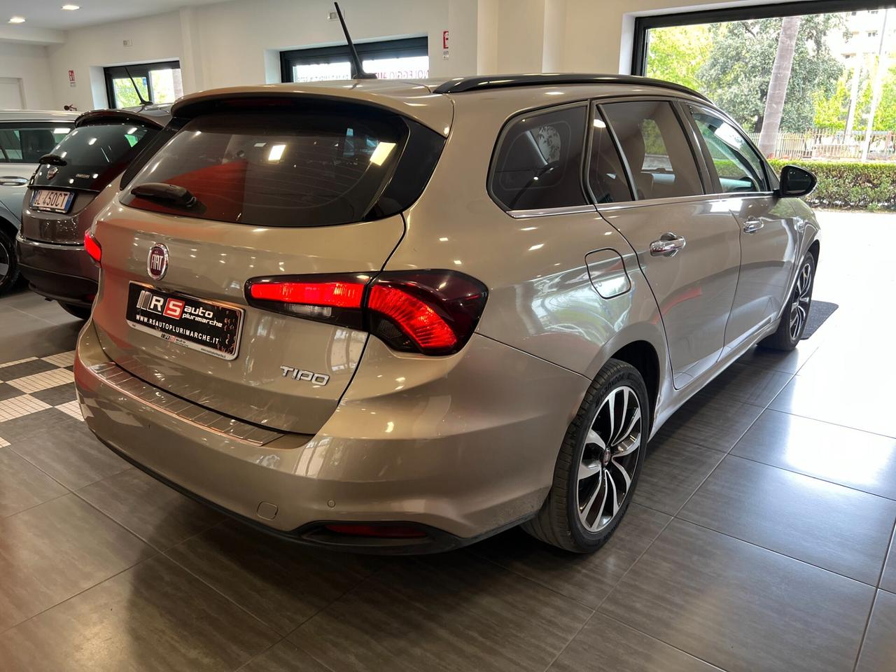 Fiat Tipo 1.6 Mjt S&S SW Lounge