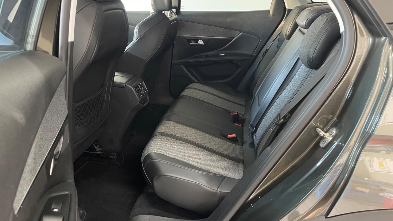 Peugeot 3008 BlueHDi 130 S&S Allure