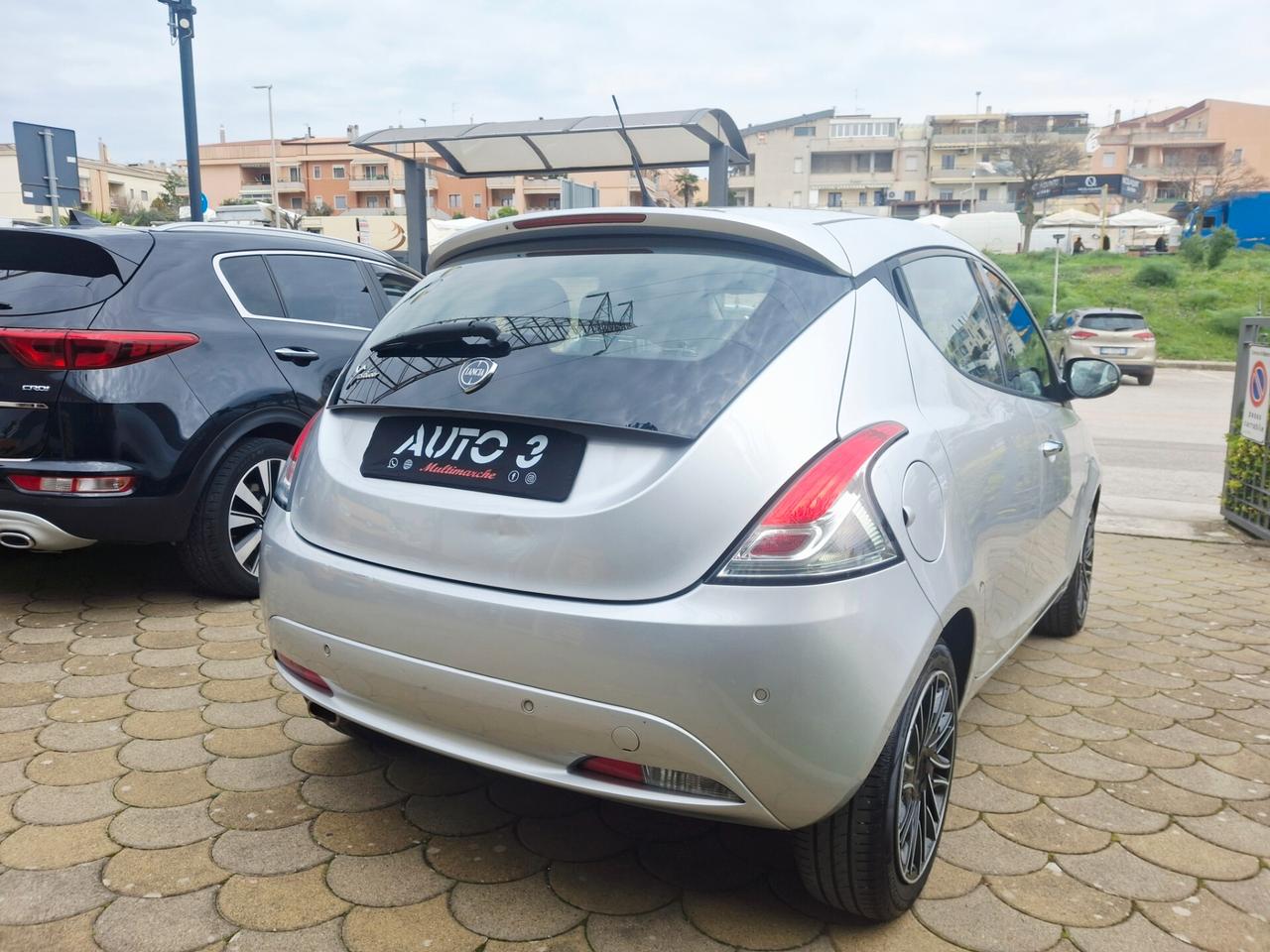 Lancia Ypsilon 1.2 69 CV 5 porte GPL Ecochic Gold