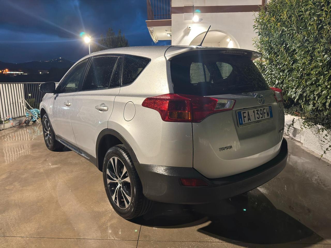 Toyota RAV 4 RAV4 2.0 D-4D 2WD Style