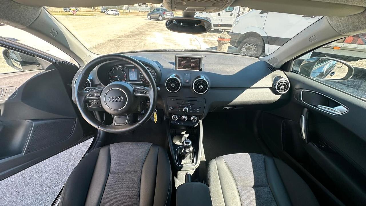 Audi A1 1.6 TDI Attraction KM CERTIFICATI-UNICO PROPRIETARIO