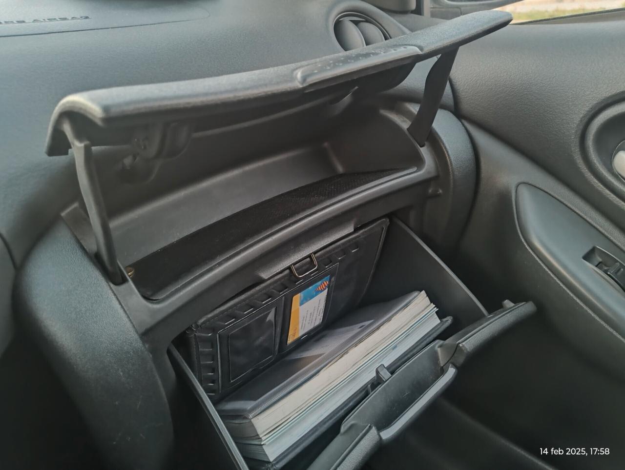 Toyota Yaris 1.4 tdi D-4D 5P Sol Diesel + GPL