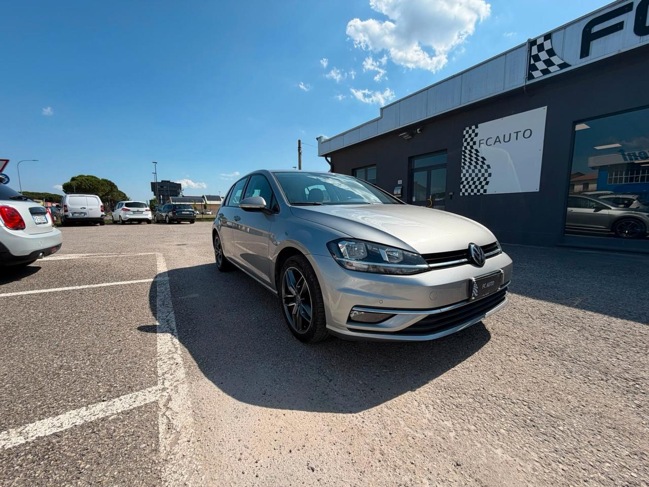 Volkswagen Golf 2.0 TDI DSG 5p. Business BlueMotion Technology