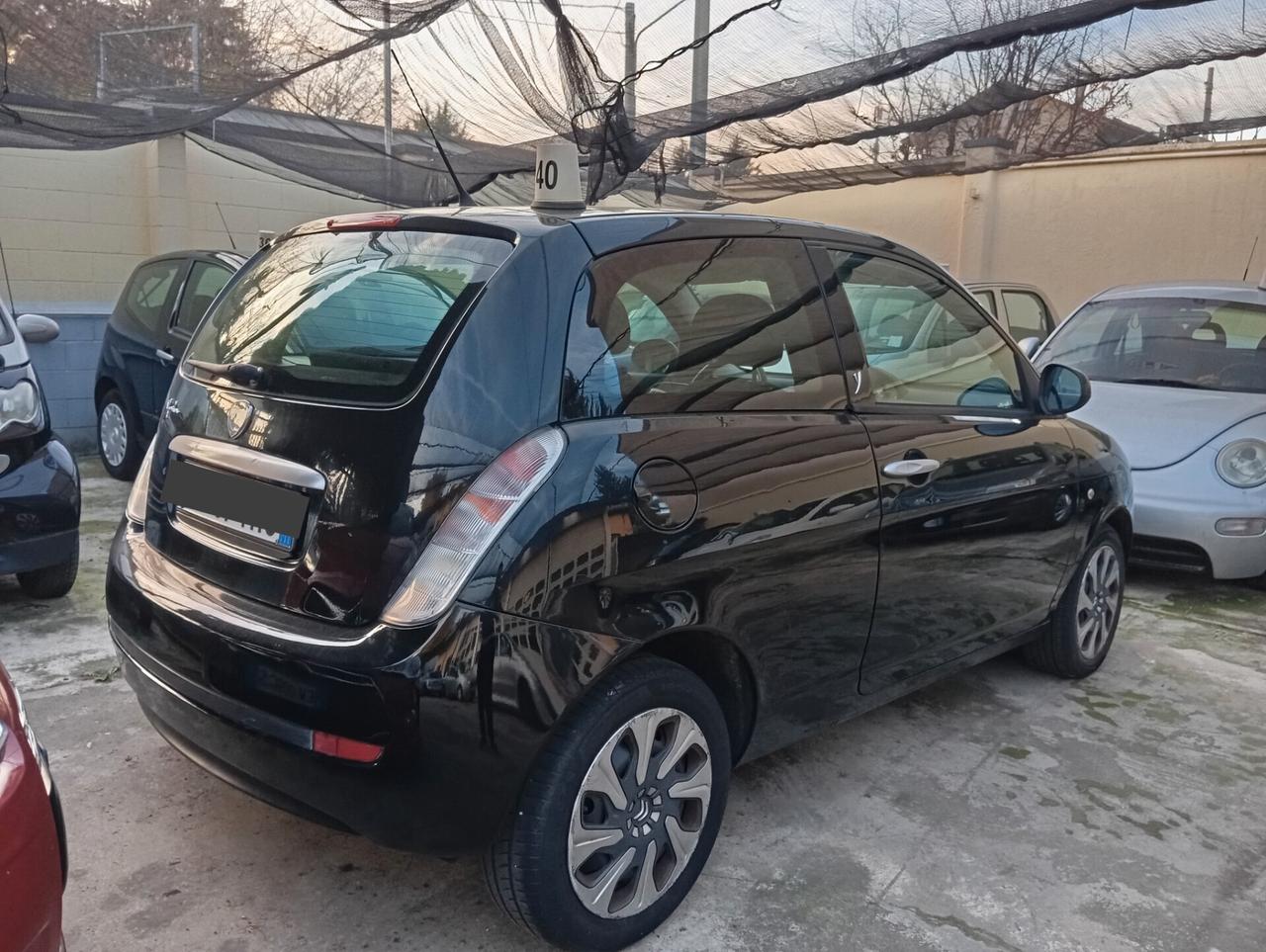 Lancia Ypsilon 1.2 Argento valuto permute
