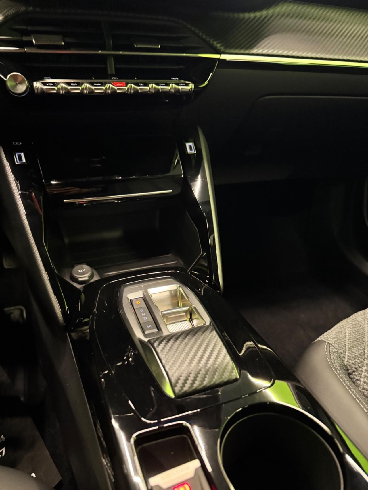 Peugeot 2008 PureTech 130 S&S EAT8 Style