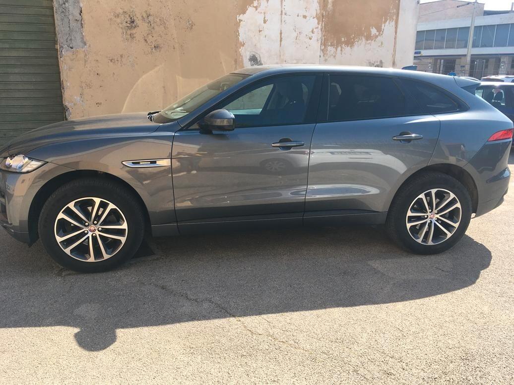 Jaguar F-Pace 2.0 D 240 CV AWD aut. R-Sport