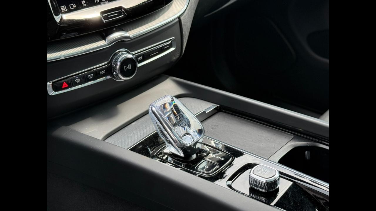 VOLVO N.XC60 Ultra Black Edition T6 AWD AUT