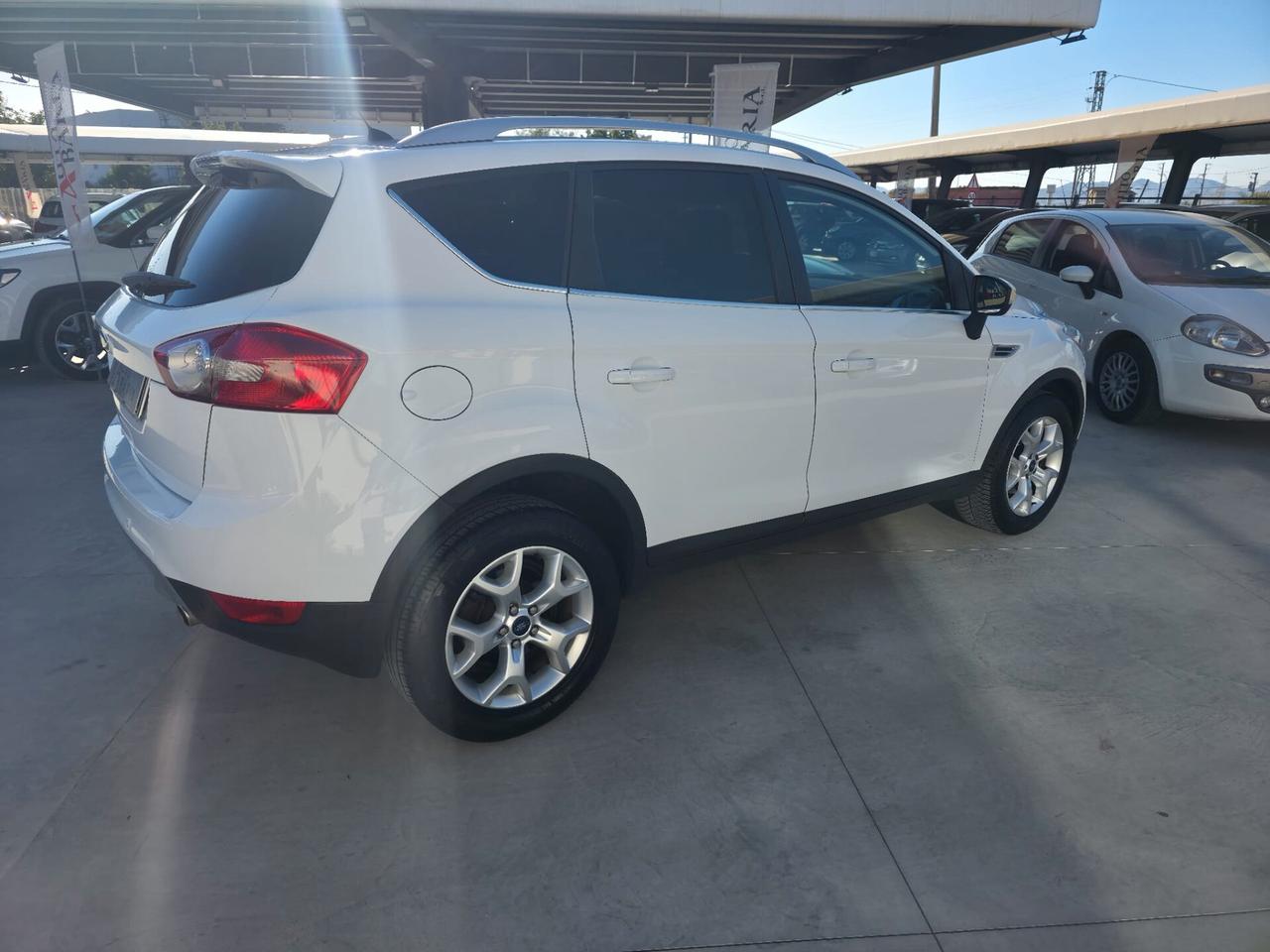 Ford Kuga Kuga+ 2.0 TDCi 140 CV 2WD DPF